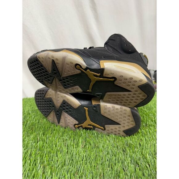 Size 9 - OG ALL CLEAN Jordan 6 Retro Defining Moments 2020 - Picture 4 of 7
